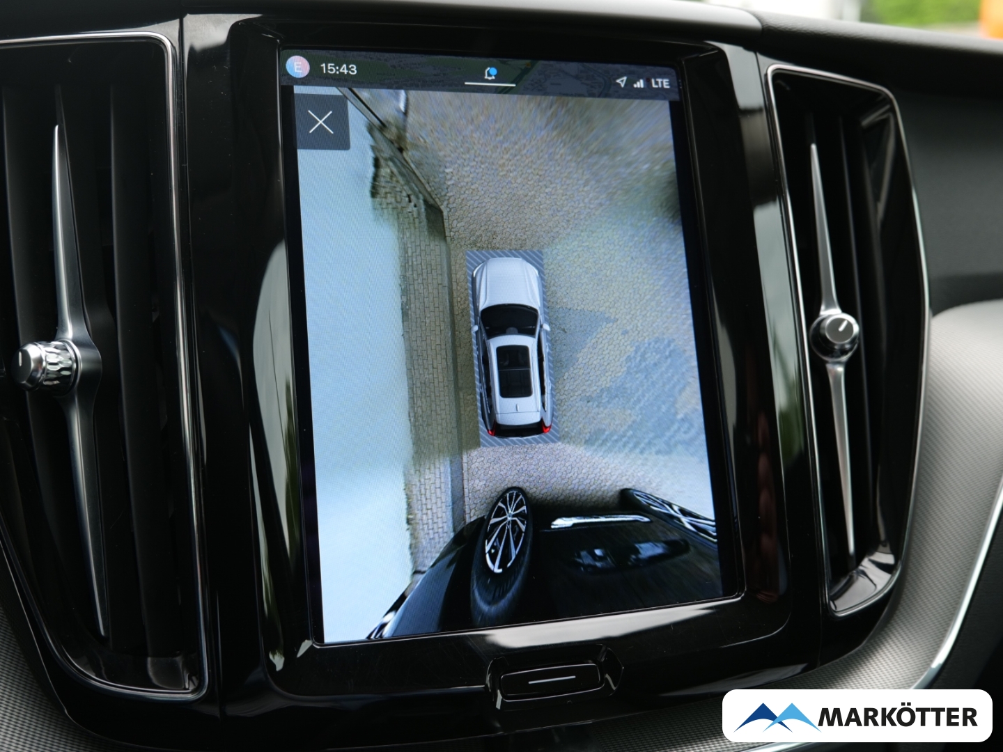 Fahrzeugabbildung Volvo XC60 B4 AWD Plus Bright /20 Zoll/360/ACC/