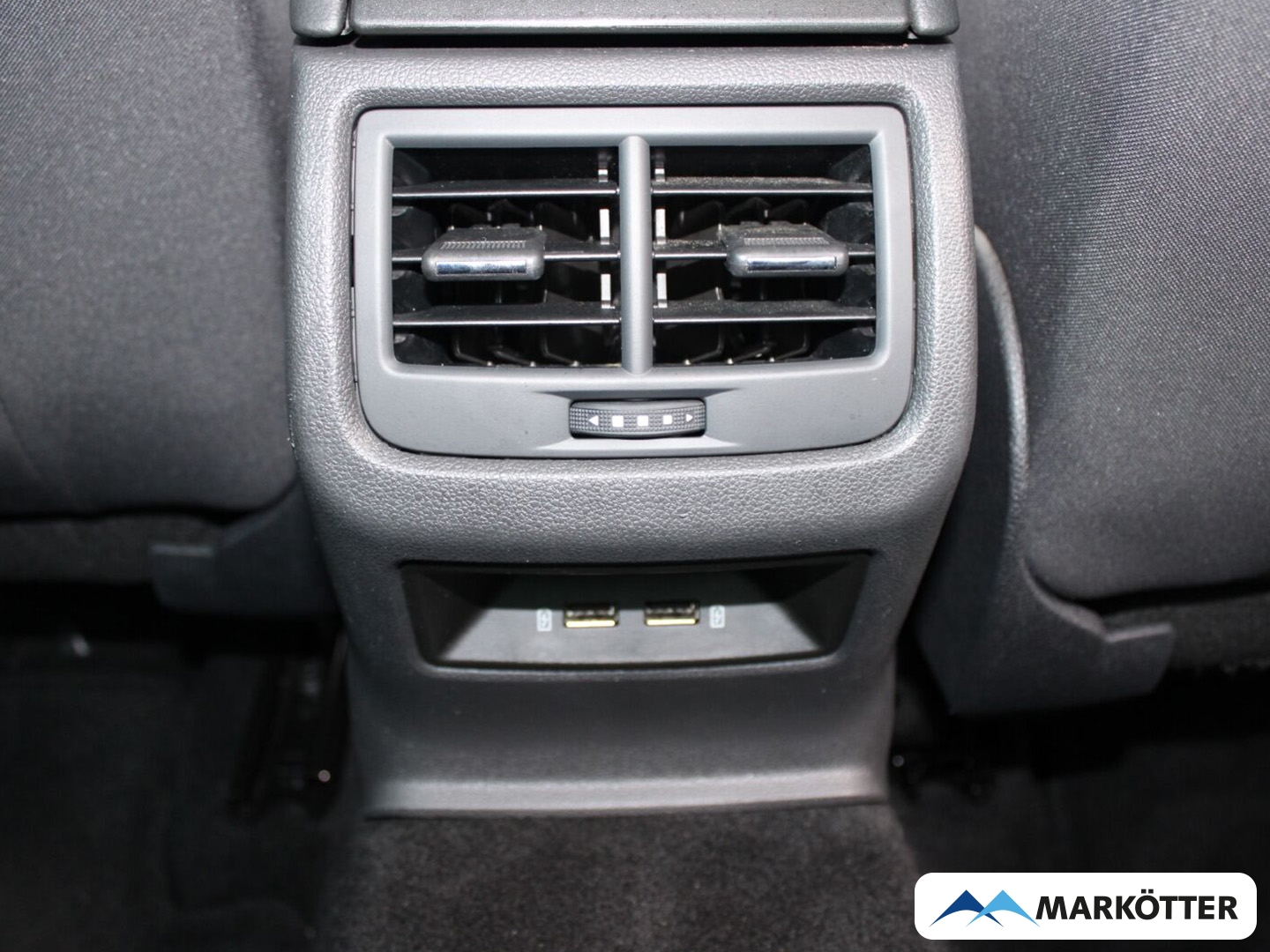 Fahrzeugabbildung SEAT Leon ST FR PDC/NAVI/PANO/BT/SHZ
