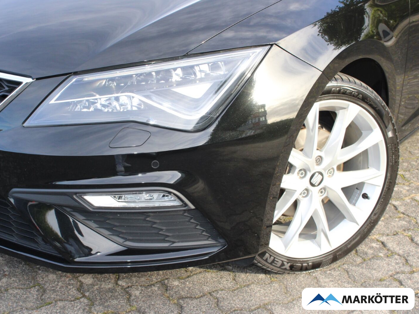 Fahrzeugabbildung SEAT Leon ST FR PDC/NAVI/PANO/BT/SHZ