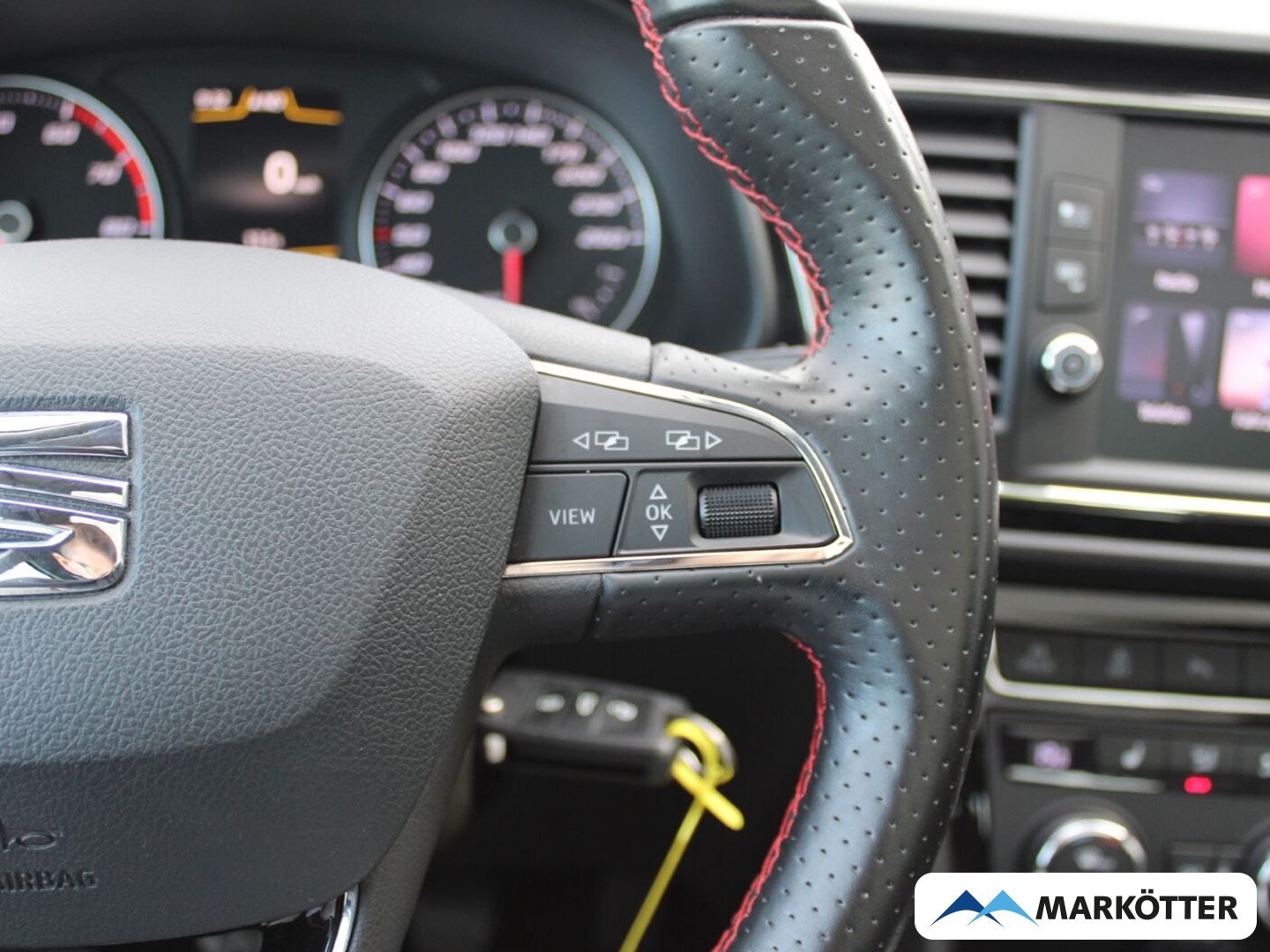 Fahrzeugabbildung SEAT Leon ST FR PDC/NAVI/PANO/BT/SHZ