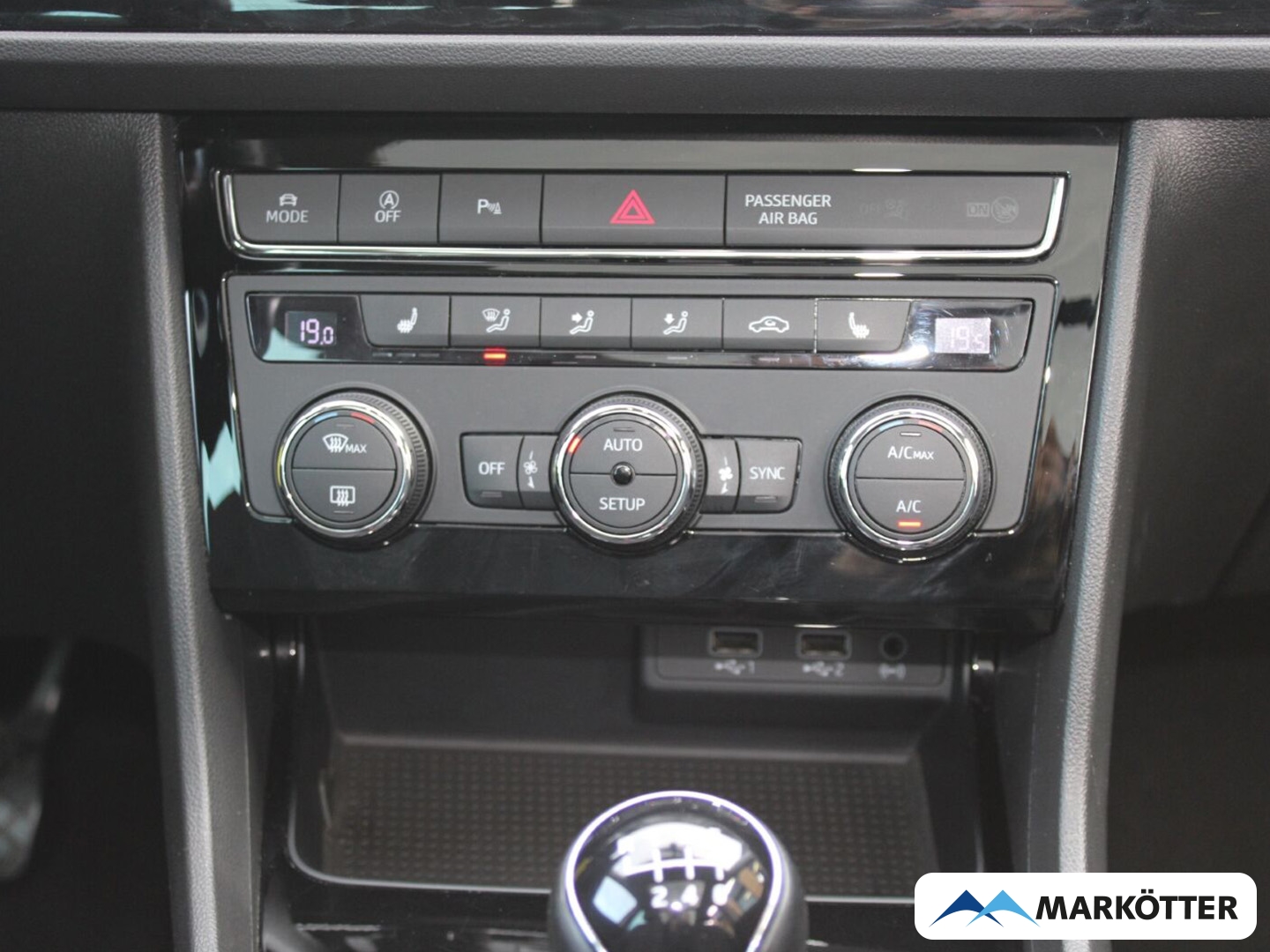Fahrzeugabbildung SEAT Leon ST FR PDC/NAVI/PANO/BT/SHZ