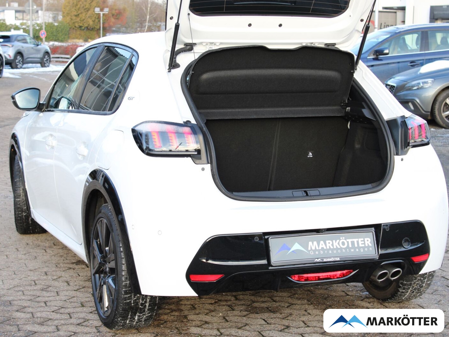 Fahrzeugabbildung Peugeot 208 GT 131 PS RFK/SHZ/NAVI/DAB/AUT/KEYLESS