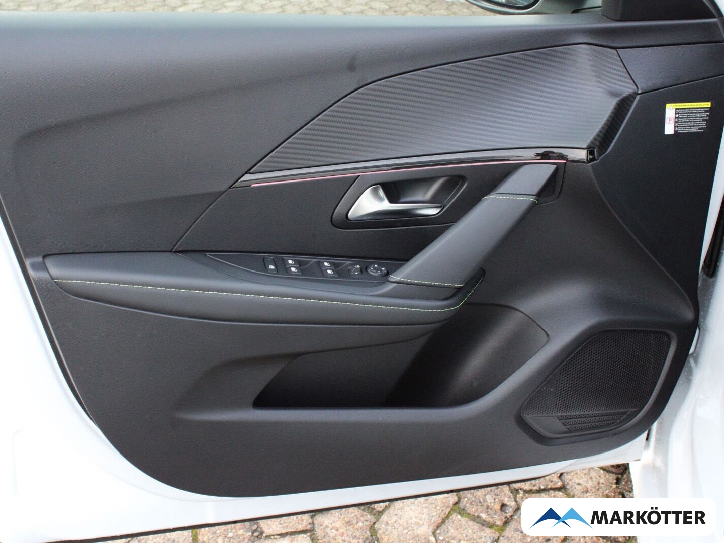 Fahrzeugabbildung Peugeot 208 GT 131 PS RFK/SHZ/NAVI/DAB/AUT/KEYLESS