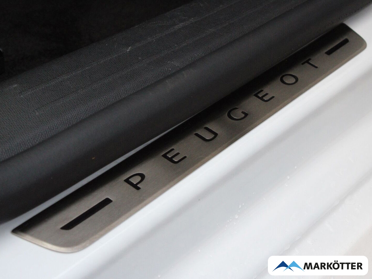 Fahrzeugabbildung Peugeot 208 GT 131 PS RFK/SHZ/NAVI/DAB/AUT/KEYLESS