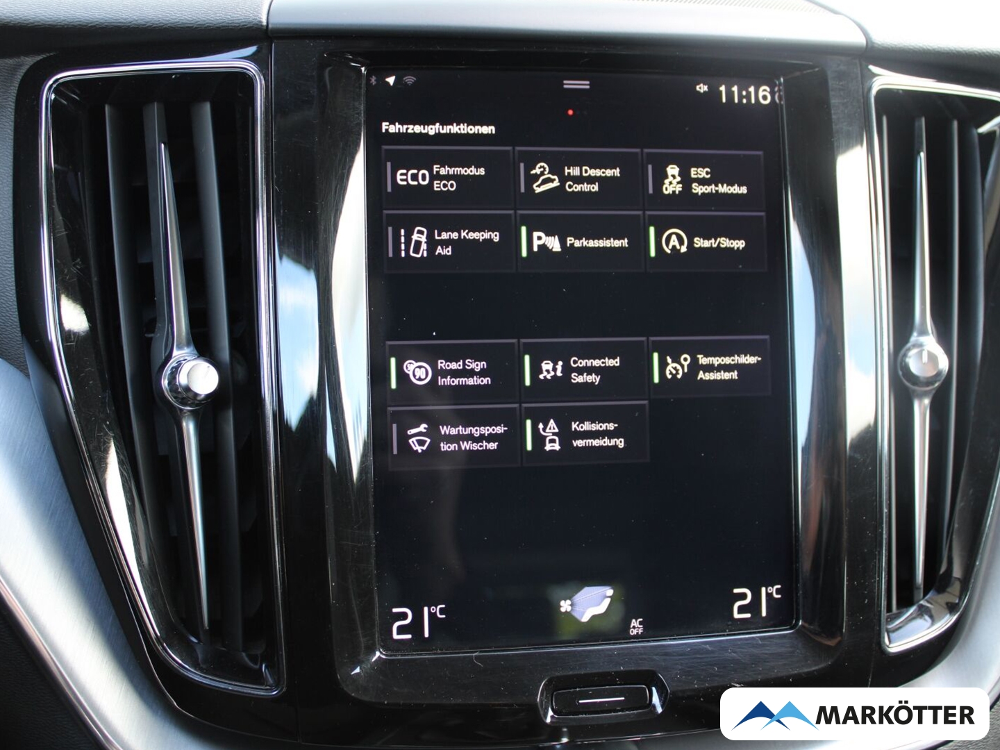 Fahrzeugabbildung Volvo XC60 Momentum 2WD AHK/TEMPO/PDC/el. Heckklappe