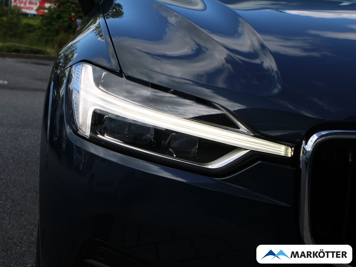 Fahrzeugabbildung Volvo XC60 Momentum 2WD AHK/TEMPO/PDC/el. Heckklappe