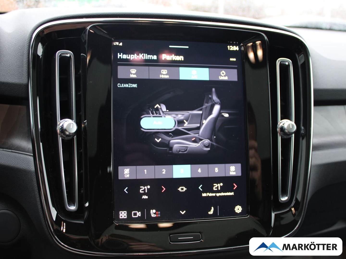 Fahrzeugabbildung Volvo C40 Ultimate Recharge Pure Electric AWD ACC/PANO