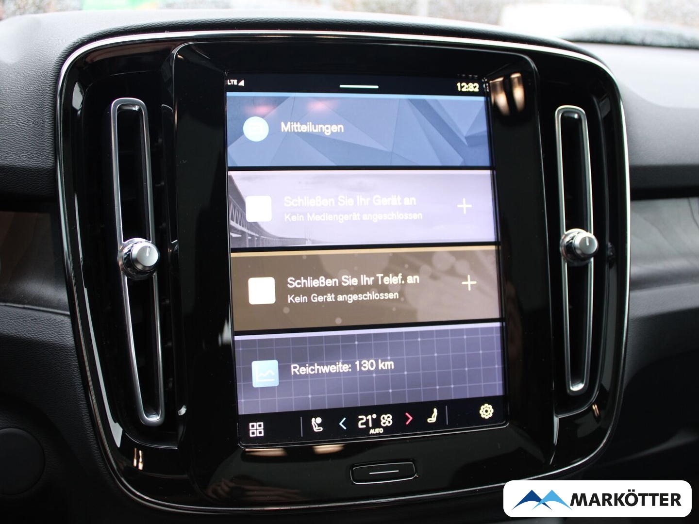 Fahrzeugabbildung Volvo C40 Ultimate Recharge Pure Electric AWD ACC/PANO