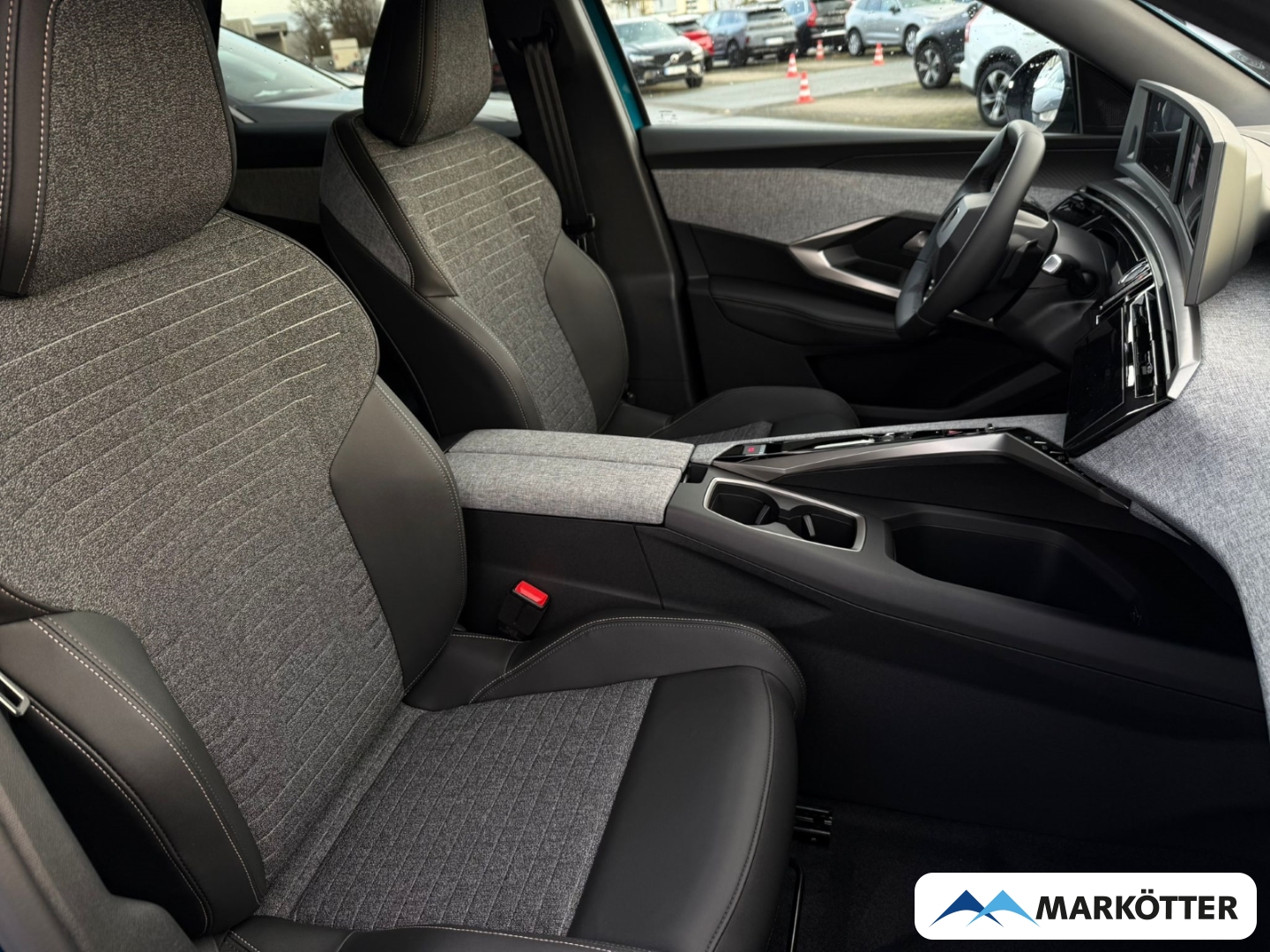 Fahrzeugabbildung Peugeot 3008 Allure Elektro 210/360°CAM/19''/FHZ+LHZ