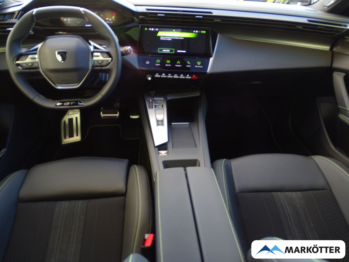 Fahrzeugabbildung Peugeot 308 SW Hybrid 145 GT Facelift, Alcantara, Premium, Surrounding,