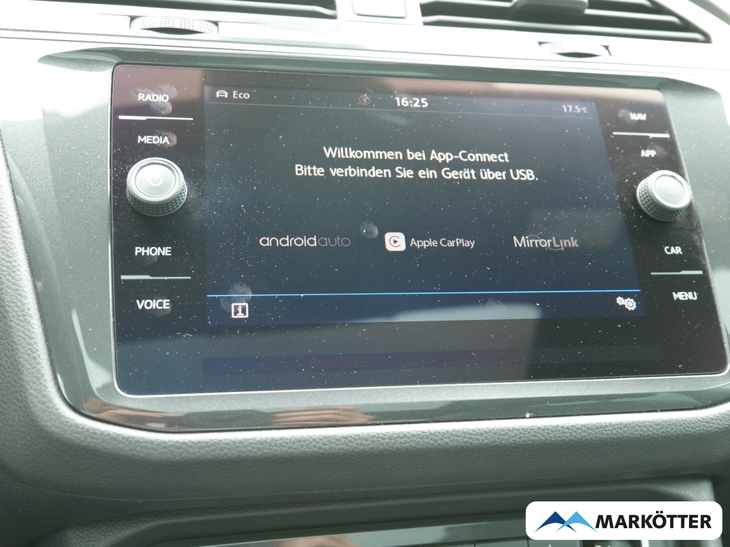 Fahrzeugabbildung Volkswagen Tiguan 2.0 TDI R-Line Black ACC/Pano/360/HuD/AHK