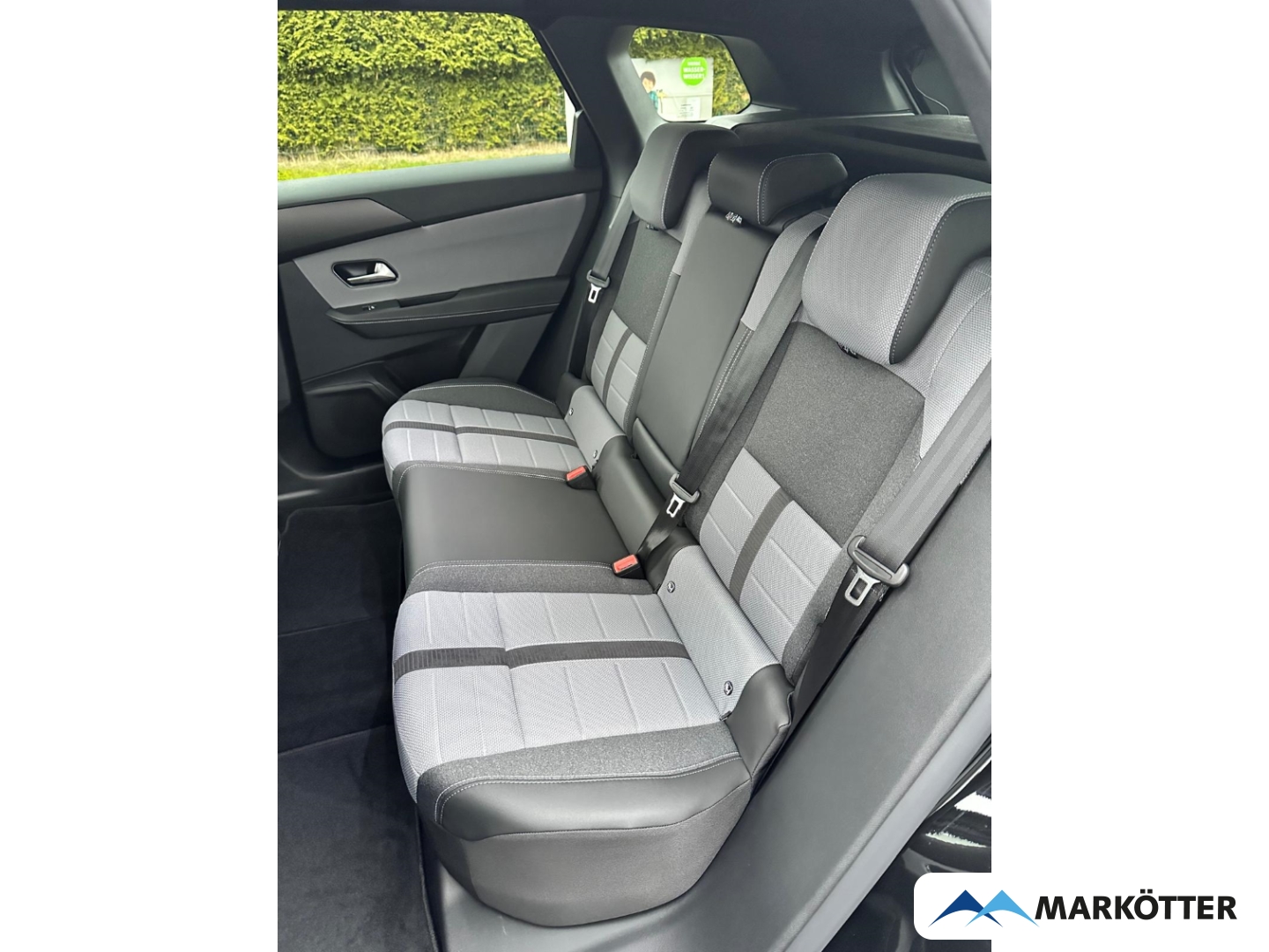 Fahrzeugabbildung Opel Grandland 1.2 48V MHEV 107 kW GS 360°/AHK/Allwetter.