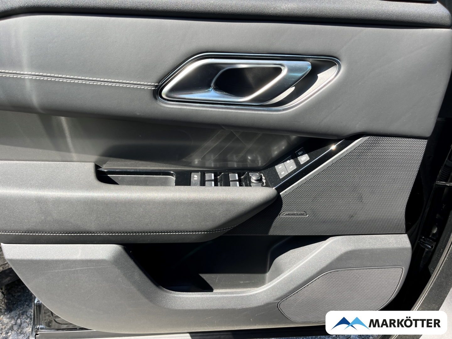 Fahrzeugabbildung Land Rover Range Rover Velar P400e S Black-Pkt/ACC/AHK/20''