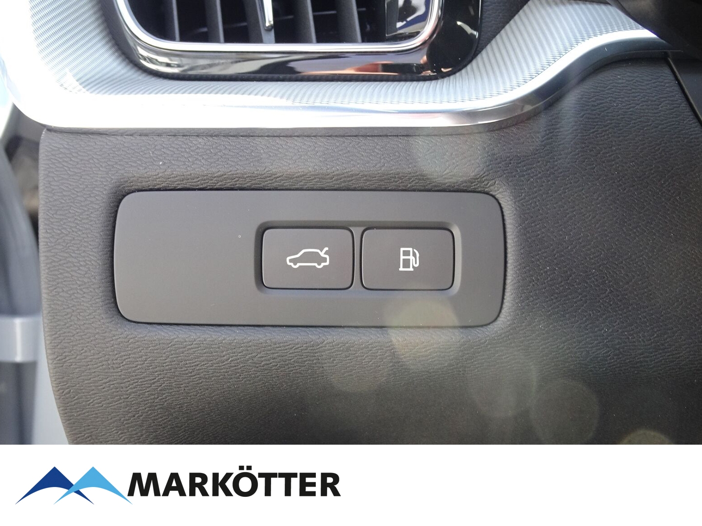 Fahrzeugabbildung Volvo XC60 T6 AWD Plus Black Edition Plug-In Hybrid