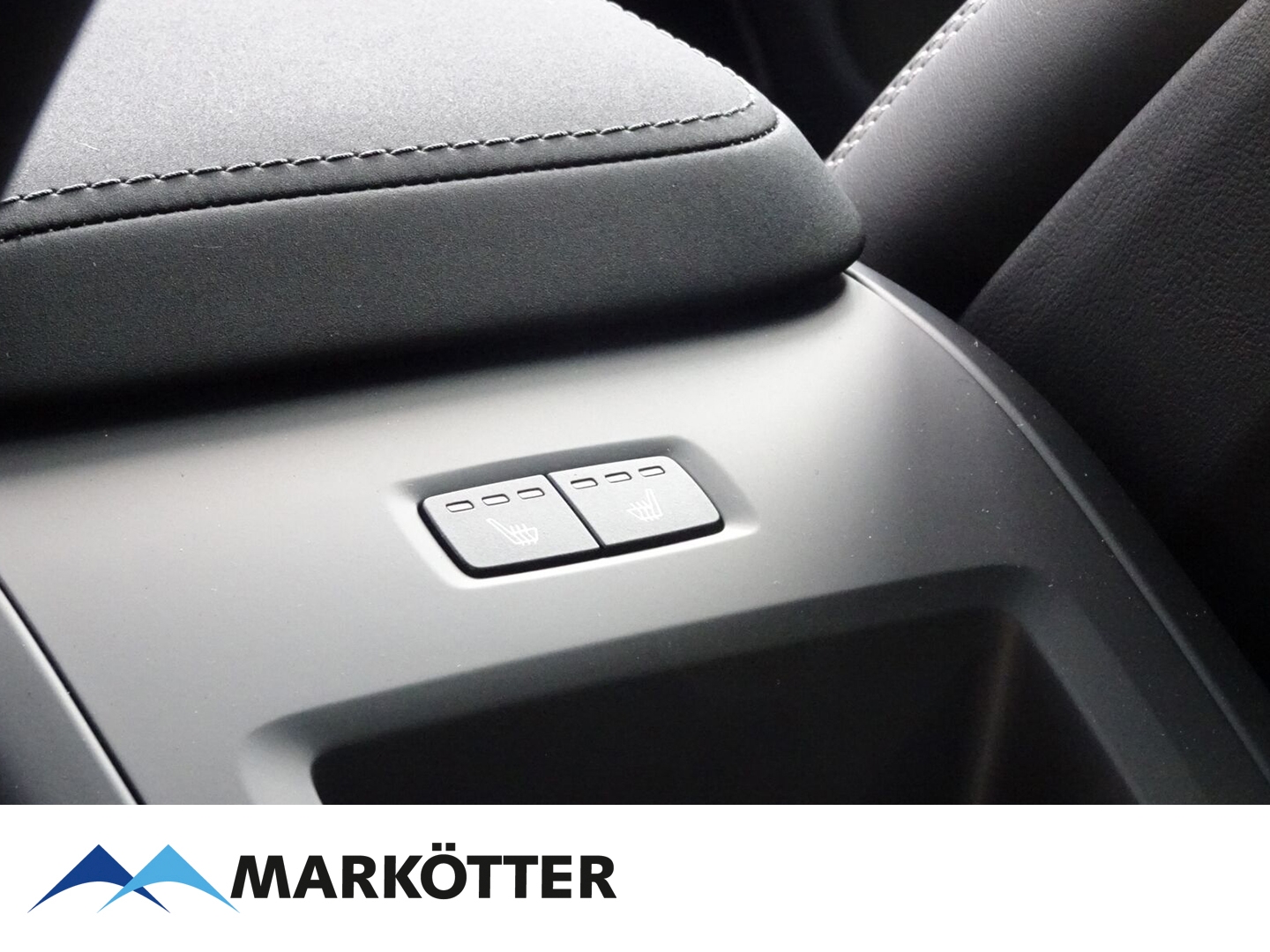 Fahrzeugabbildung Volvo XC60 T6 AWD Plus Black Edition Plug-In Hybrid