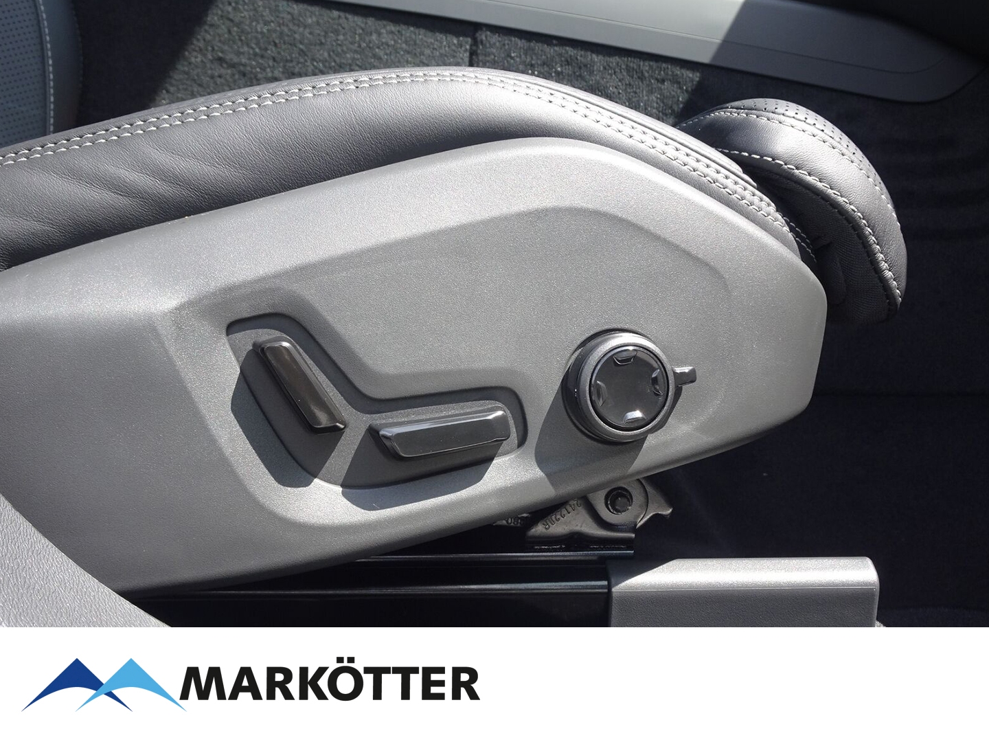 Fahrzeugabbildung Volvo XC60 T6 AWD Plus Black Edition Plug-In Hybrid