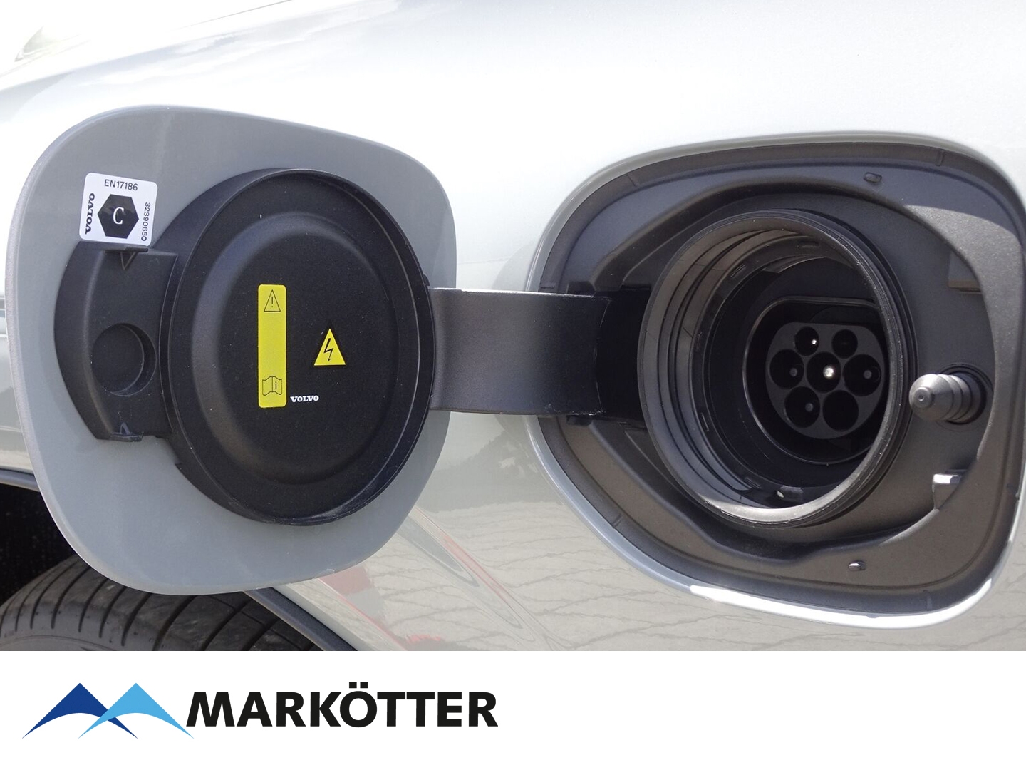 Fahrzeugabbildung Volvo XC60 T6 AWD Plus Black Edition Plug-In Hybrid