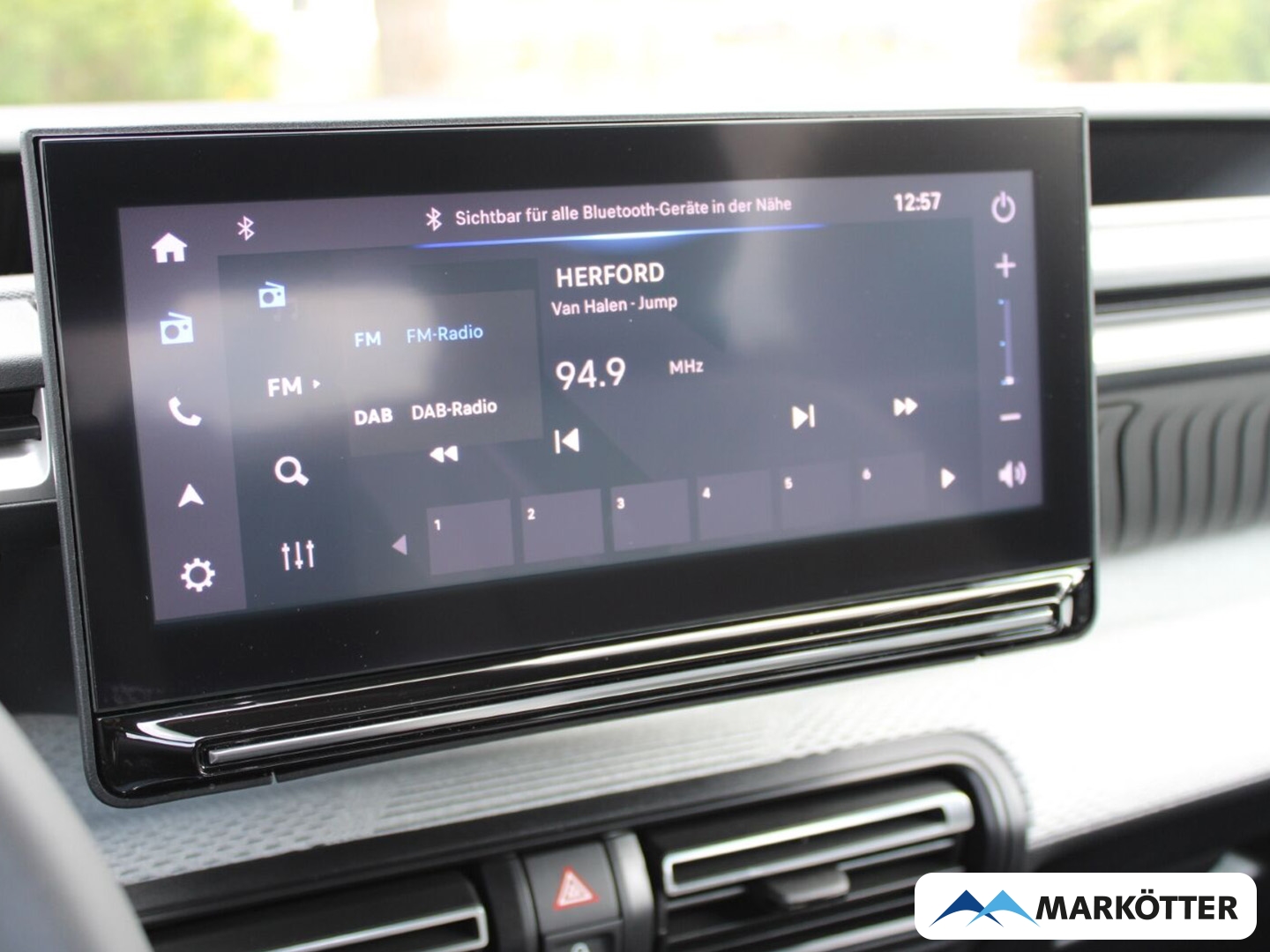 Fahrzeugabbildung Citroen e-C3 113 MAX LED/NAVI/Head-Up/11kW