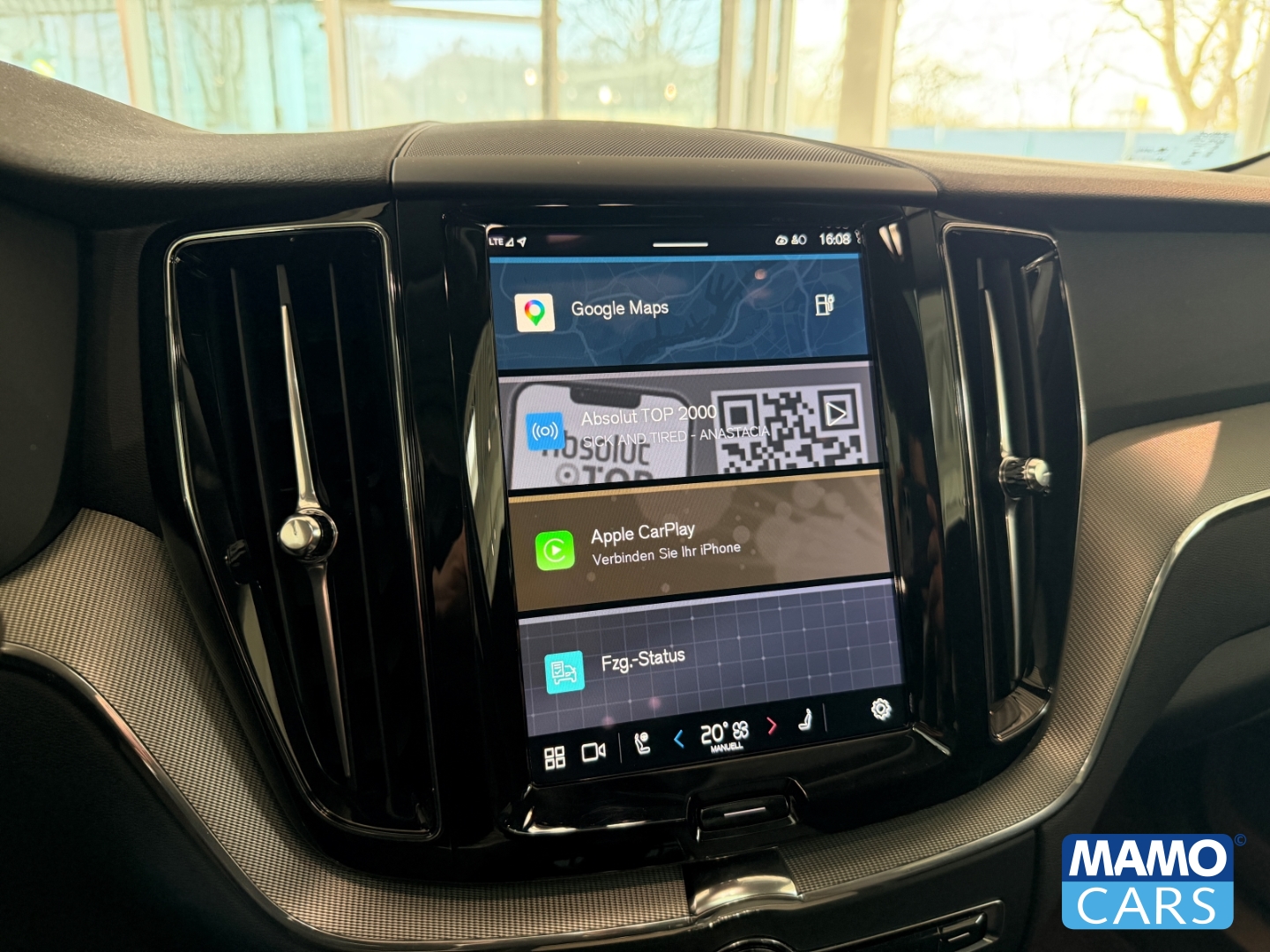 Fahrzeugabbildung Volvo XC60 T6 AWD Plus Dark Recharge ACC/BLIS/PANO/HUD