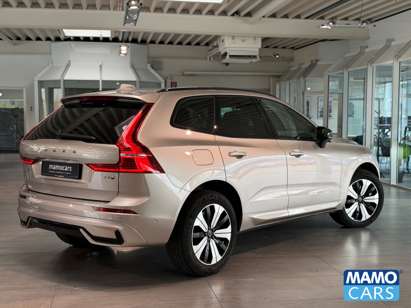 Fahrzeugabbildung Volvo XC60 T6 AWD Plus Dark Recharge ACC/BLIS/PANO/HUD