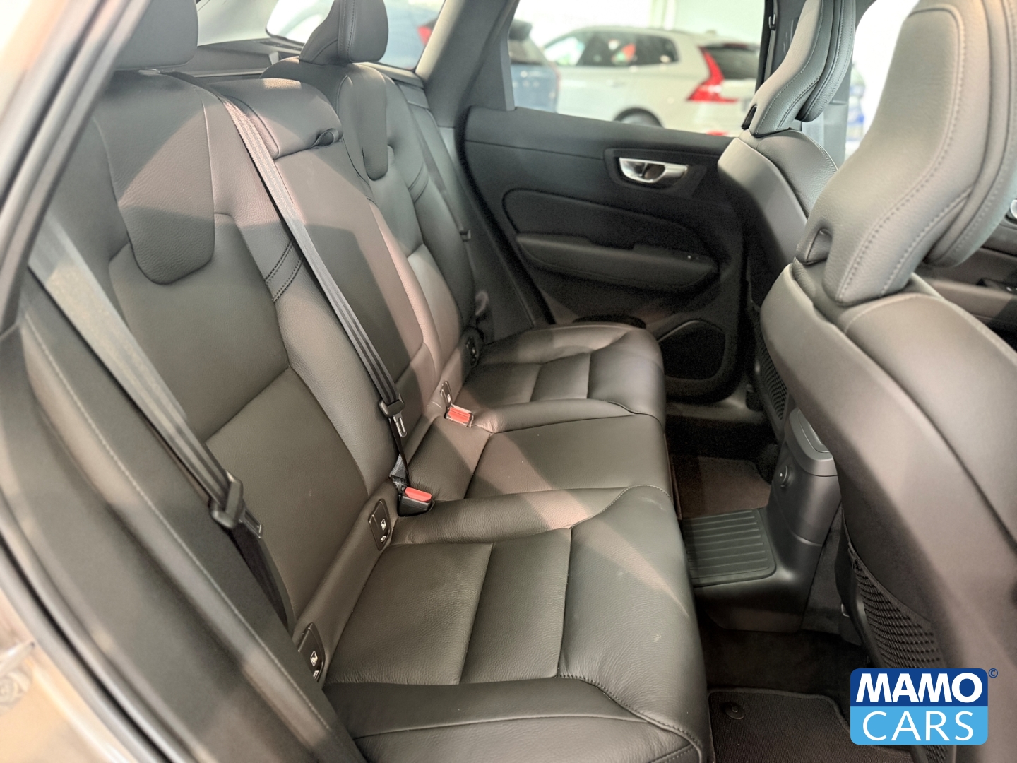 Fahrzeugabbildung Volvo XC60 T6 AWD Plus Dark Recharge ACC/BLIS/PANO/HUD