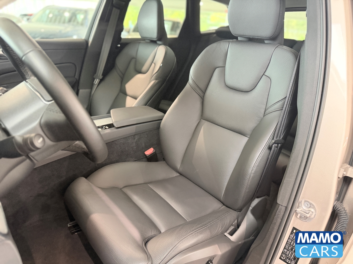 Fahrzeugabbildung Volvo XC60 T6 AWD Plus Dark Recharge ACC/BLIS/PANO/HUD