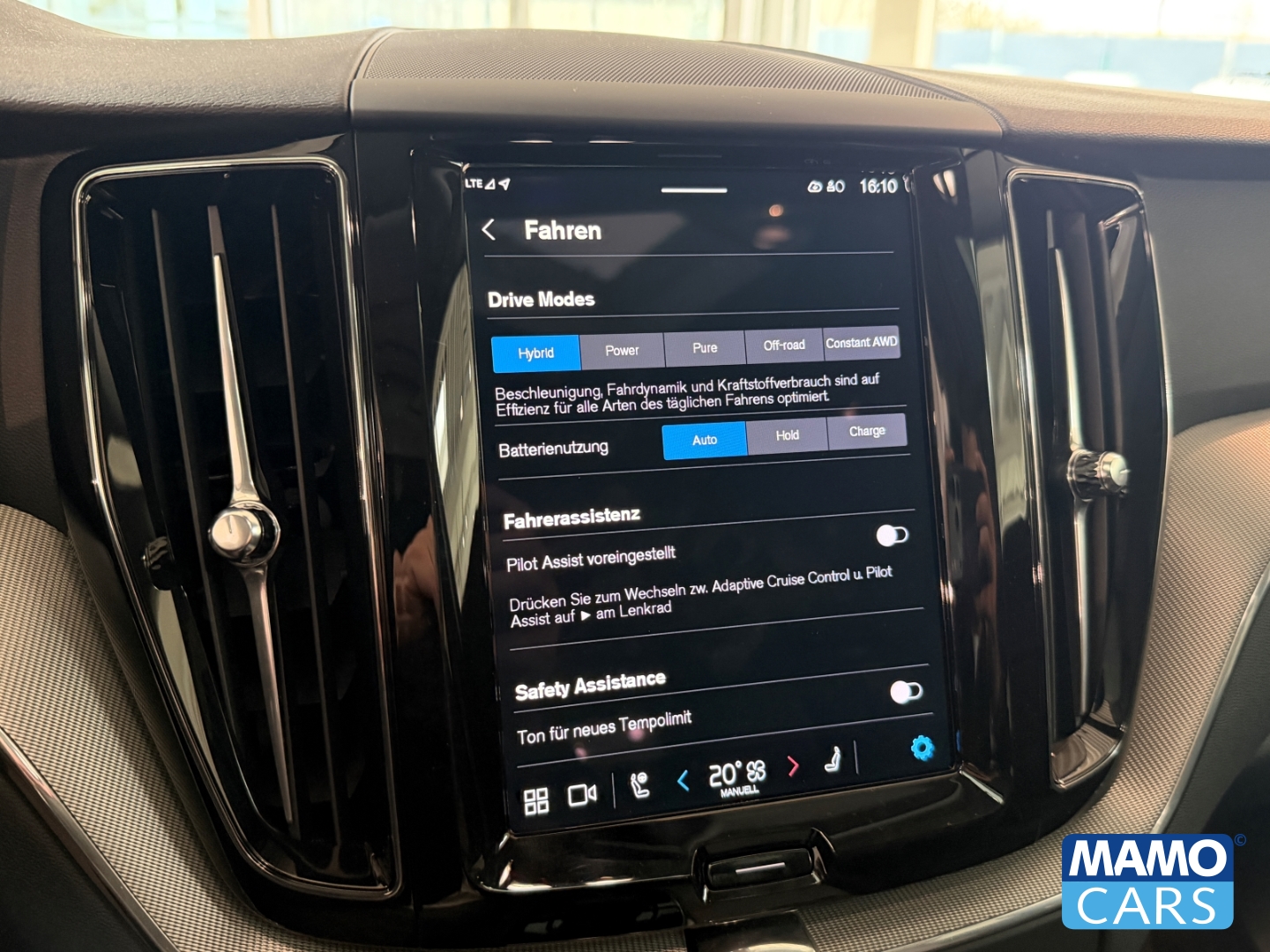 Fahrzeugabbildung Volvo XC60 T6 AWD Plus Dark Recharge ACC/BLIS/PANO/HUD