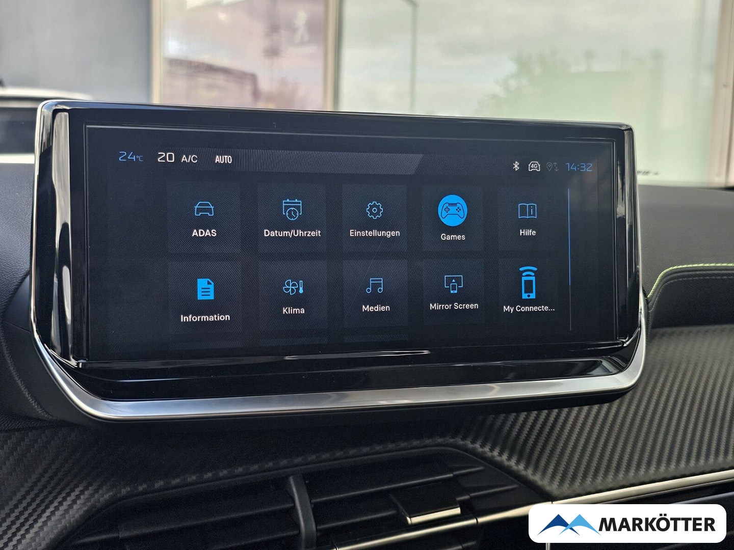 Fahrzeugabbildung Peugeot 2008 Hybrid 145 GT Panorama, 360° Kamera, Navi
