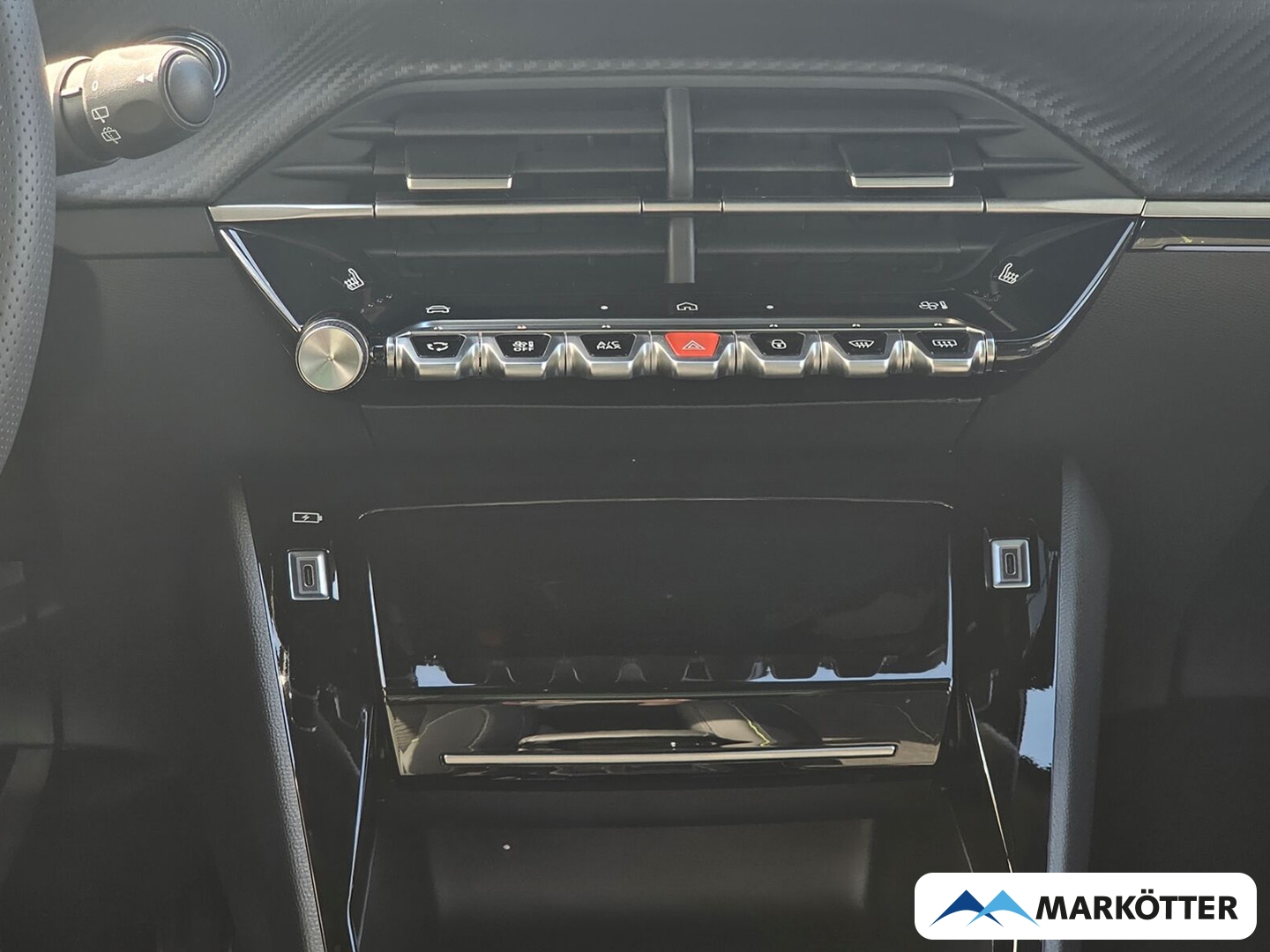 Fahrzeugabbildung Peugeot 2008 Hybrid 145 GT Panorama, 360° Kamera, Navi