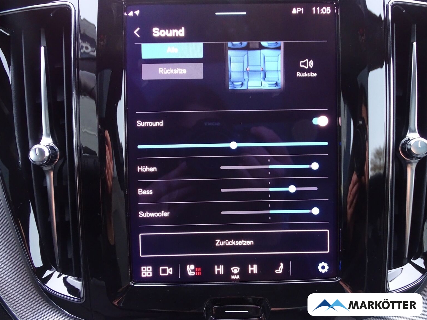 Fahrzeugabbildung Volvo XC60 R Design Recharge Plug-In Hybrid AWD AHK