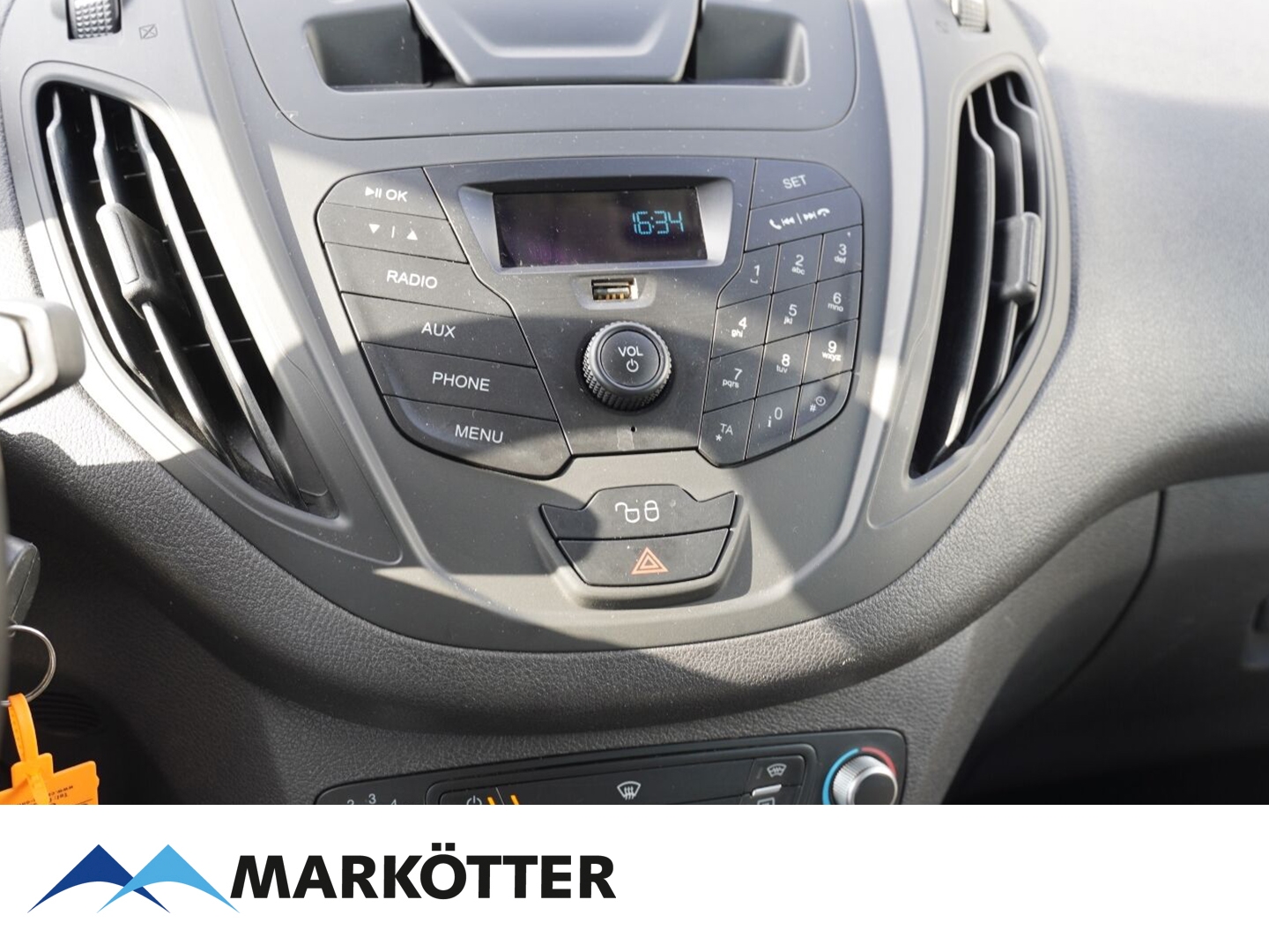 Fahrzeugabbildung Ford Tourneo Courier Trend 1.0 EcoBoost SZH/GRA/BT