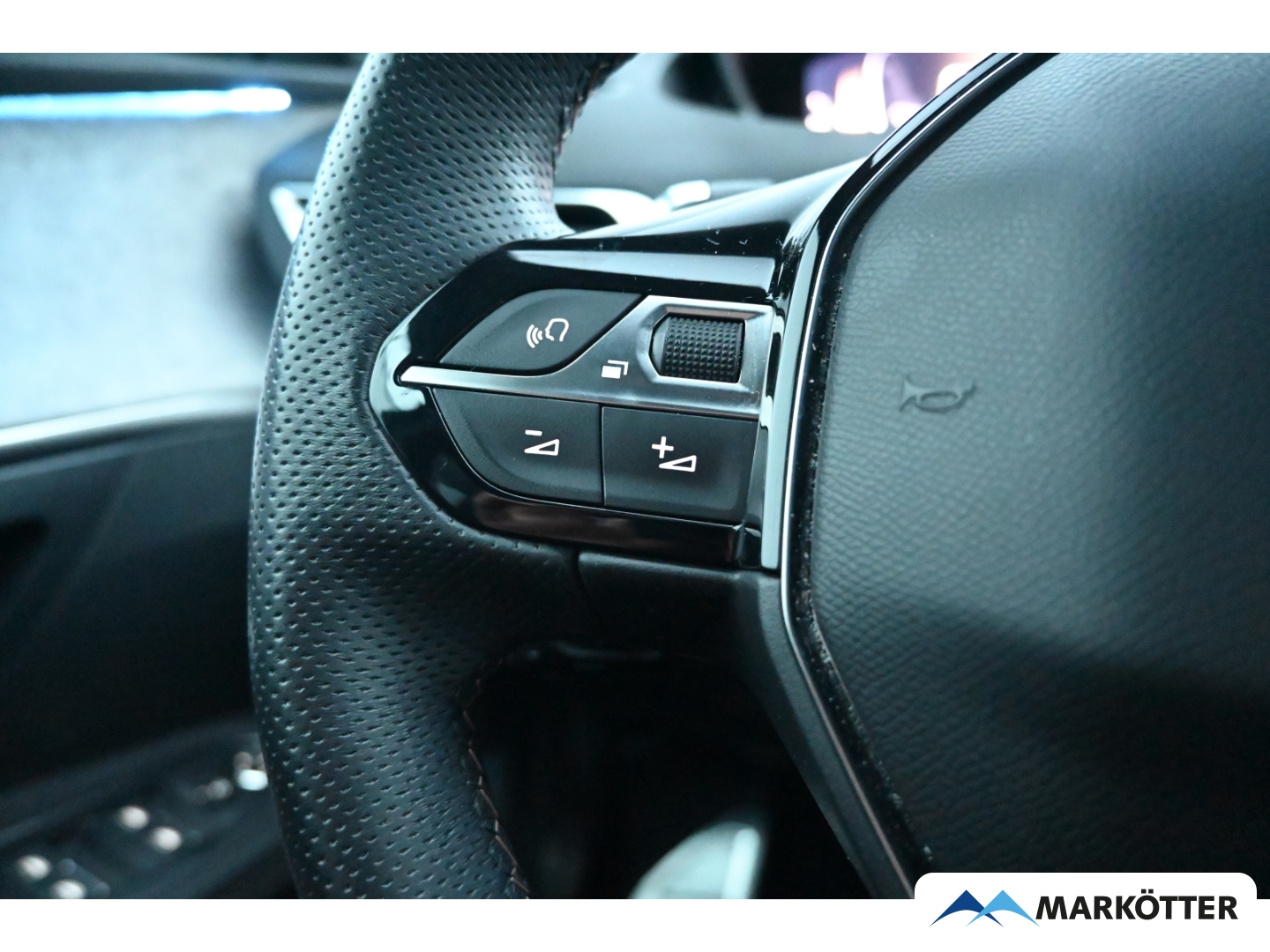 Fahrzeugabbildung Peugeot 3008 130 GT ACC/AHK/Keyless/Totwinkel/LED