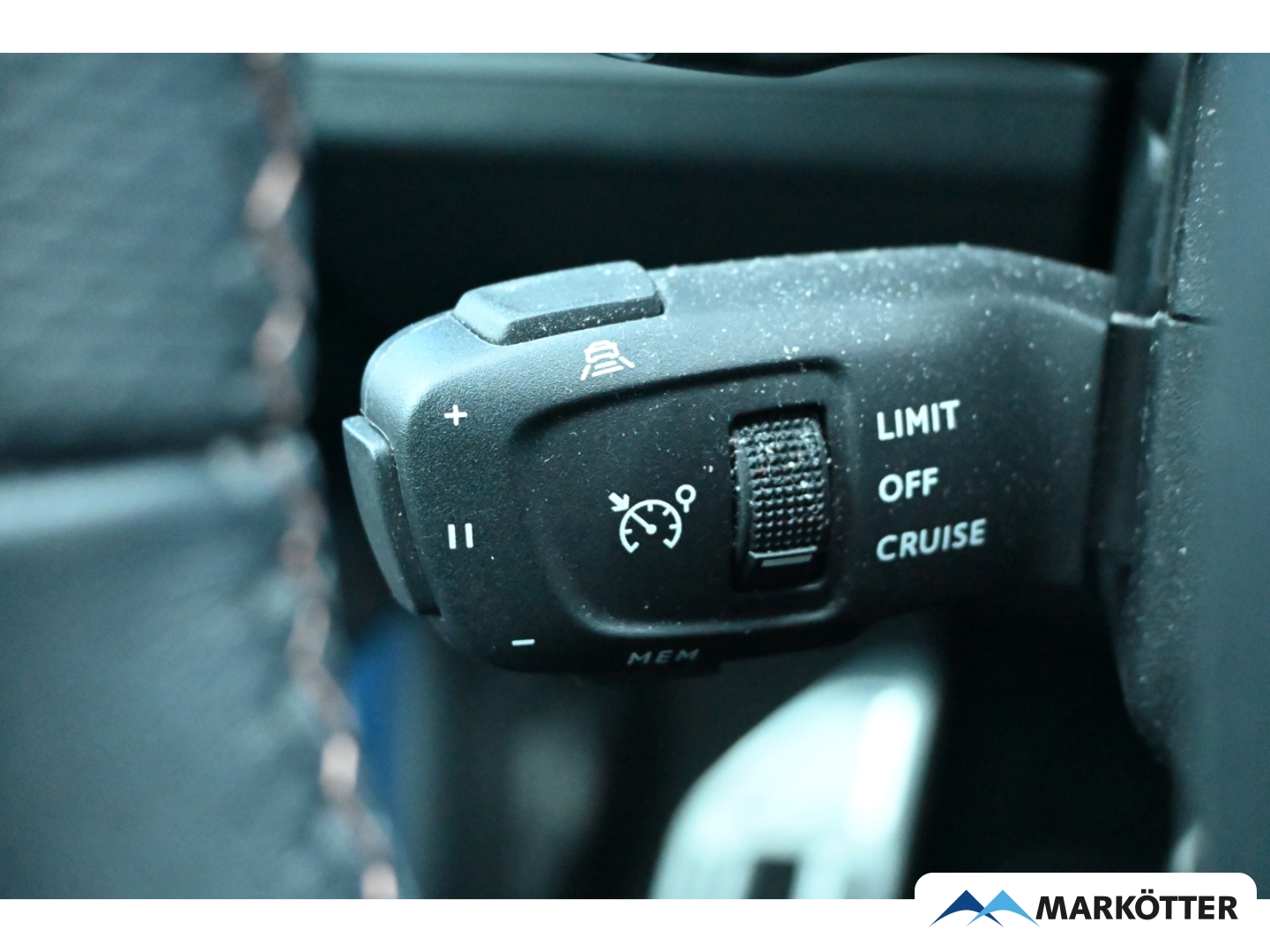 Fahrzeugabbildung Peugeot 3008 130 GT ACC/AHK/Keyless/Totwinkel/LED