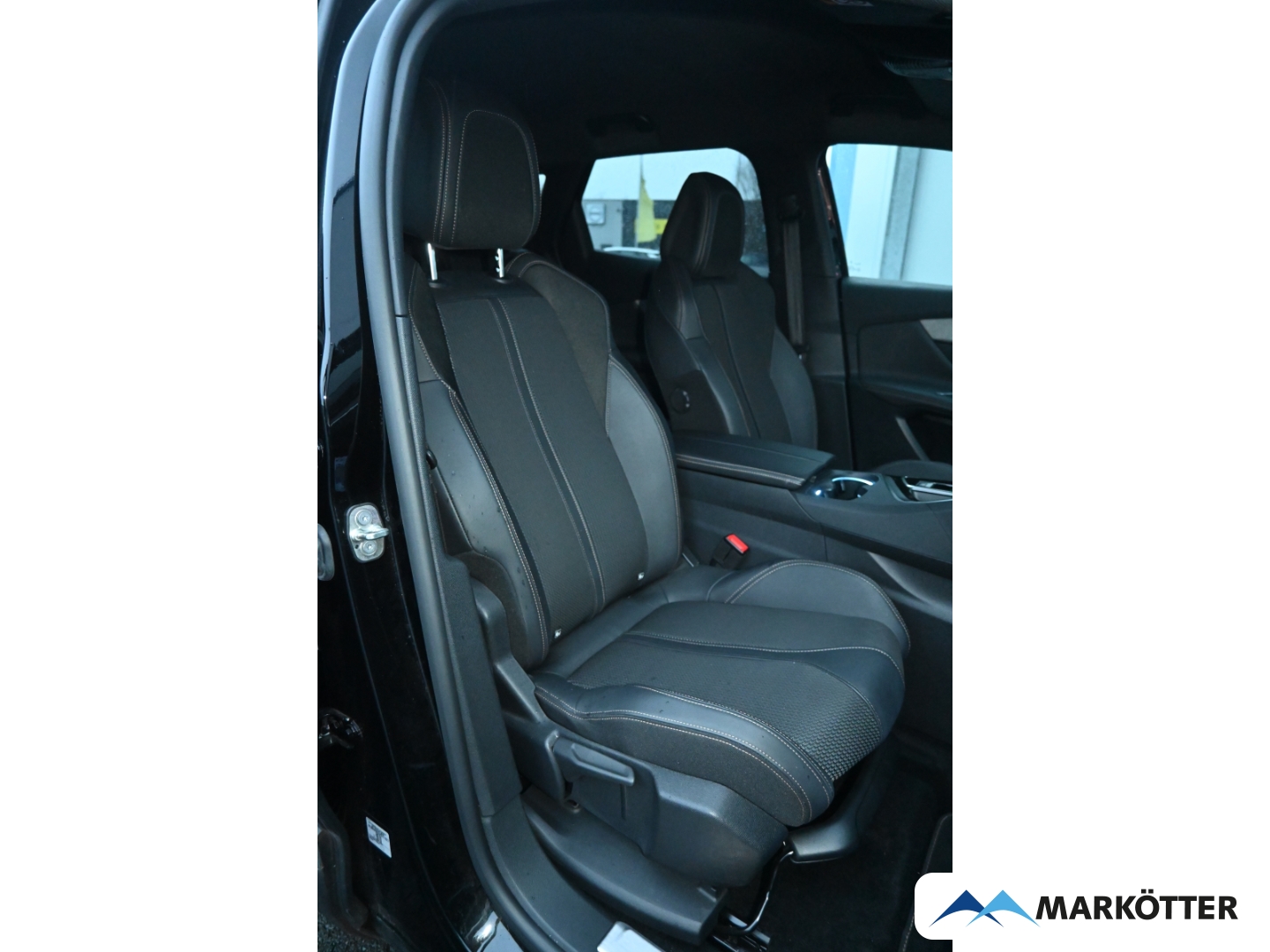 Fahrzeugabbildung Peugeot 3008 130 GT ACC/AHK/Keyless/Totwinkel/LED