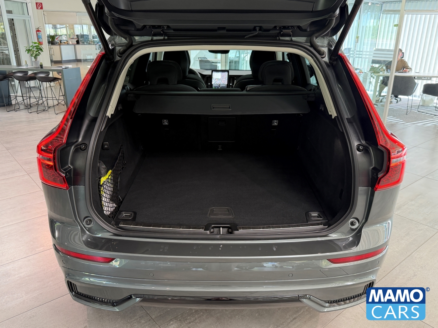 Fahrzeugabbildung Volvo XC60 B5 Plus Dark AWD ACC/BLIS/PANO/360°/HUD