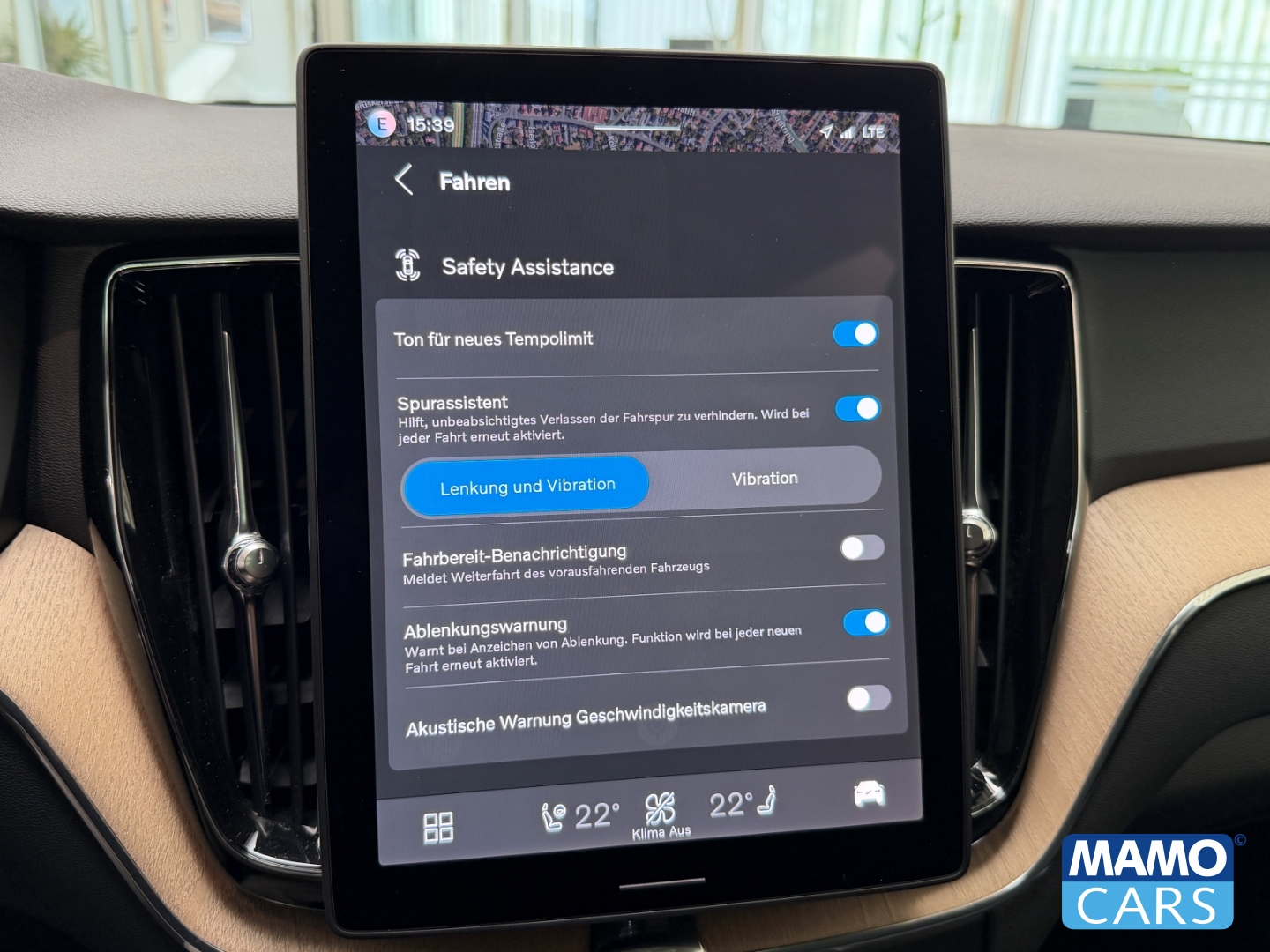 Fahrzeugabbildung Volvo XC60 B5 Plus Dark AWD ACC/BLIS/PANO/360°/HUD