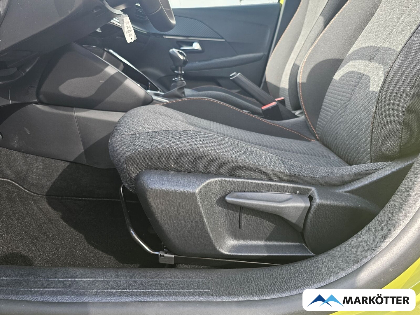 Fahrzeugabbildung Peugeot 208 Style, Sitzheizung, Einparkhilfe hinten