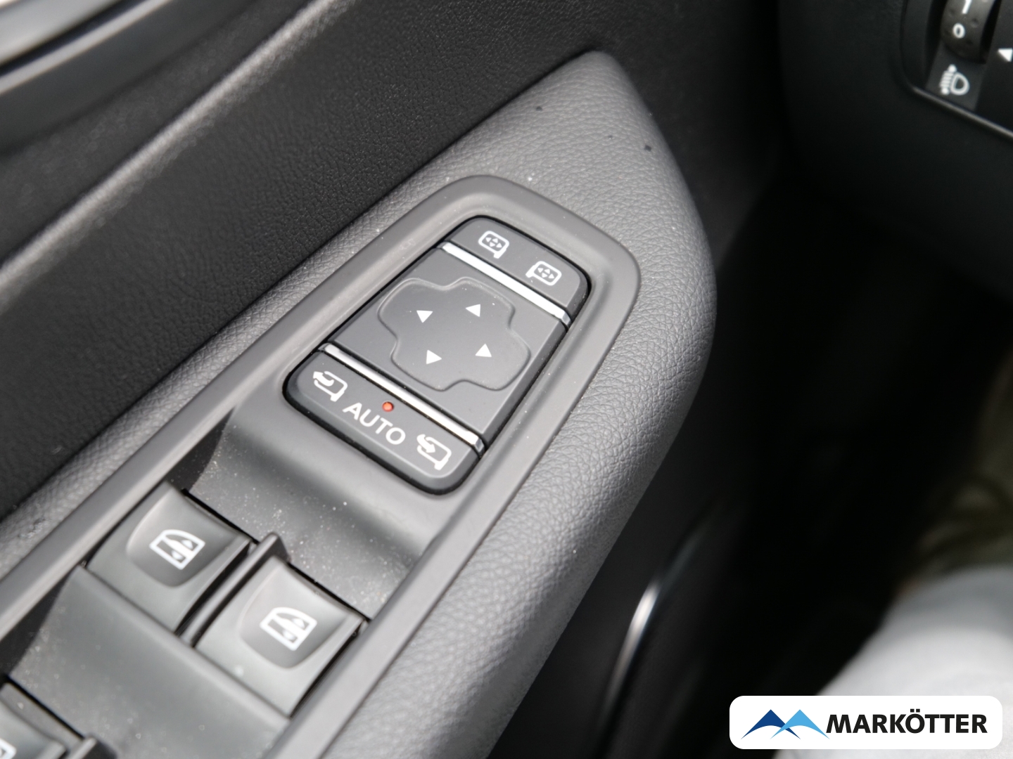 Fahrzeugabbildung Renault Captur Limited Energy Navi/Allwetter/TÜV 09-2027