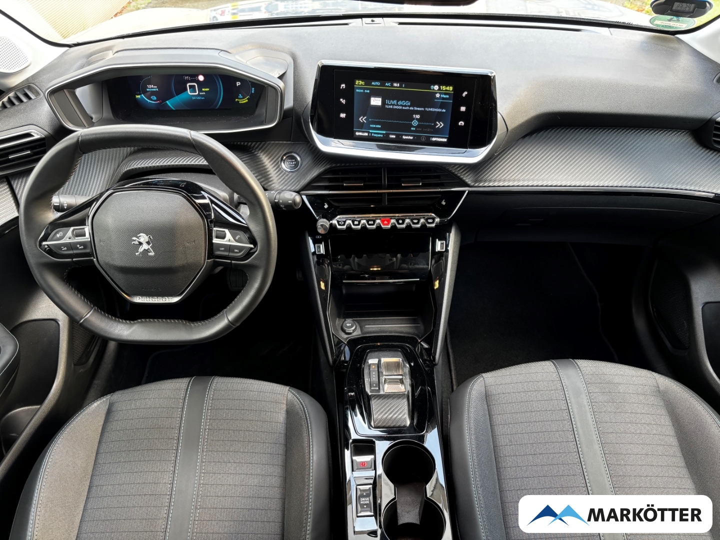 Fahrzeugabbildung Peugeot 208 e- Allure Pack ACC/CAM/LED/SHZ/CARPLAY/11kW
