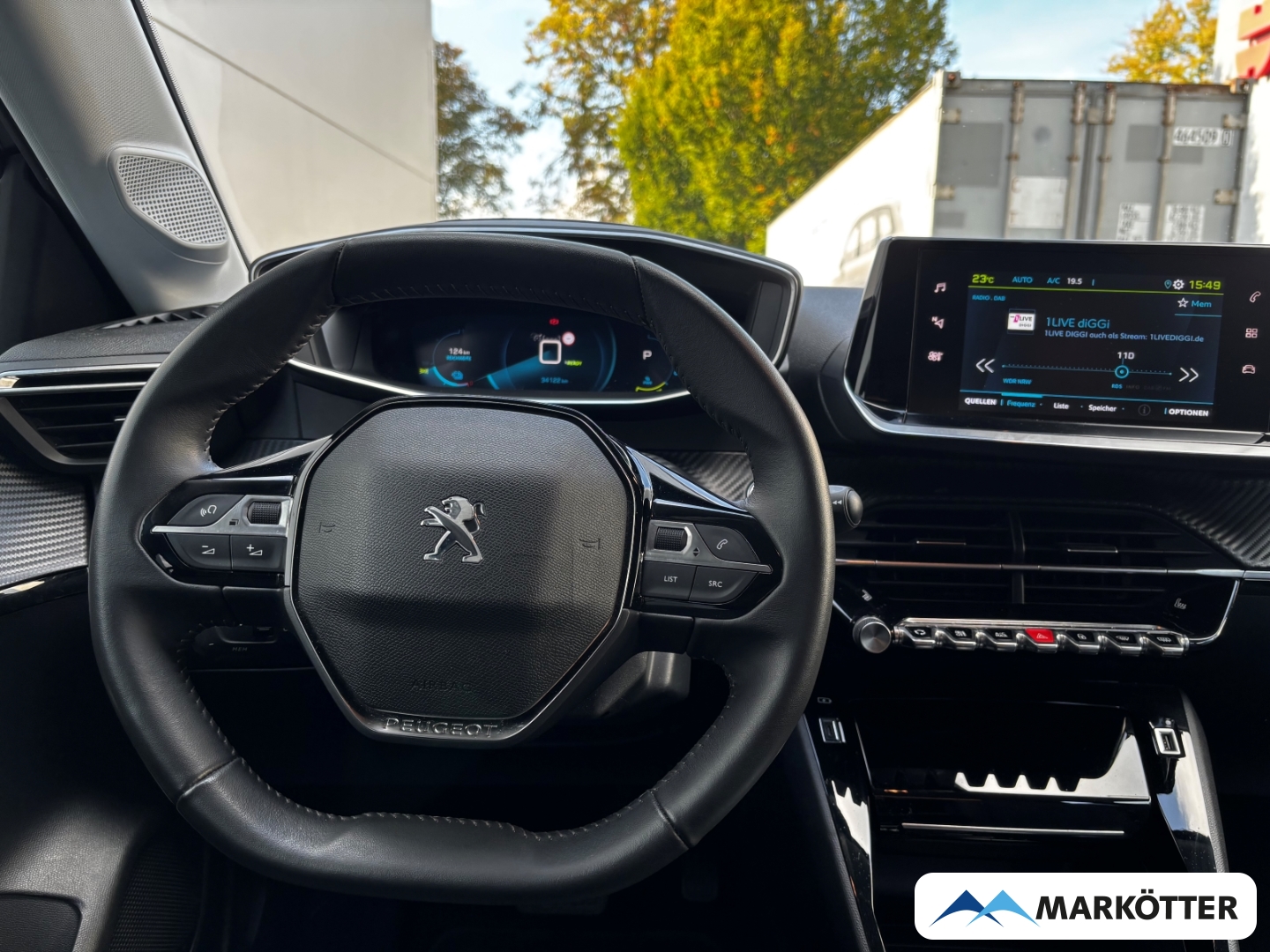 Fahrzeugabbildung Peugeot 208 e- Allure Pack ACC/CAM/LED/SHZ/CARPLAY/11kW