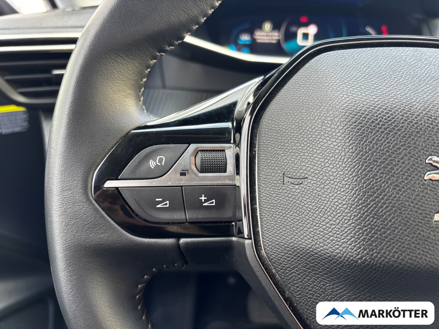 Fahrzeugabbildung Peugeot 208 e- Allure Pack ACC/CAM/LED/SHZ/CARPLAY/11kW