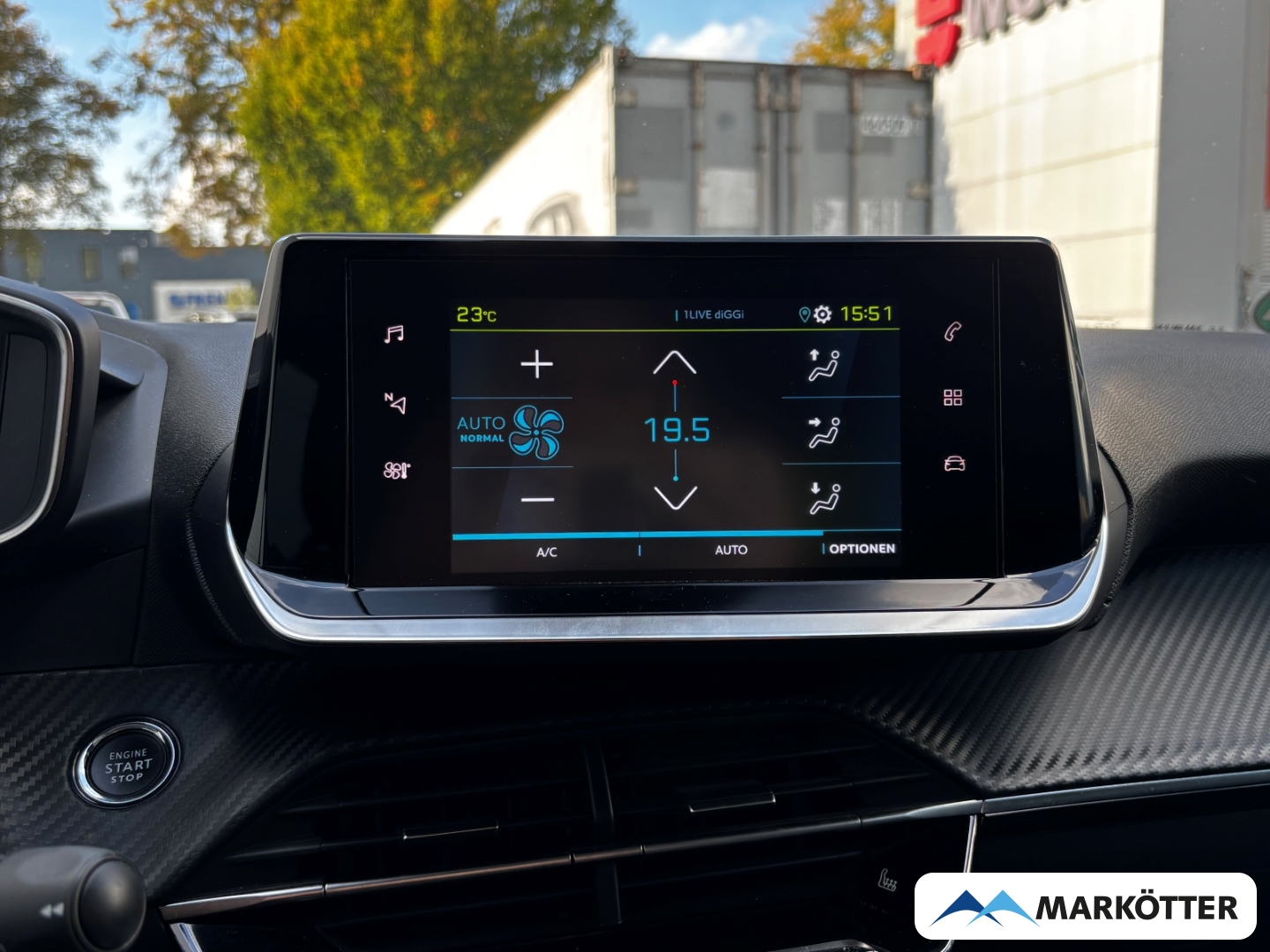 Fahrzeugabbildung Peugeot 208 e- Allure Pack ACC/CAM/LED/SHZ/CARPLAY/11kW