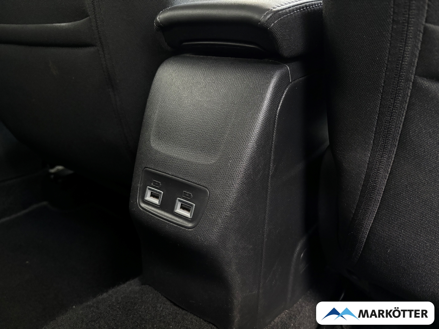 Fahrzeugabbildung Peugeot 208 e- Allure Pack ACC/CAM/LED/SHZ/CARPLAY/11kW