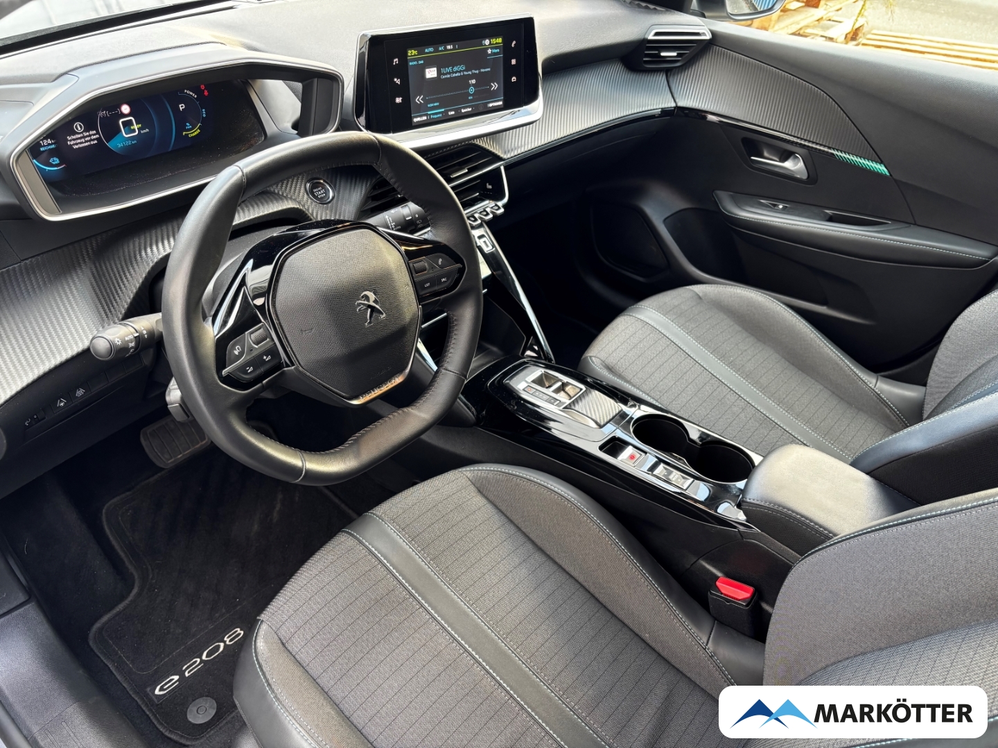 Fahrzeugabbildung Peugeot 208 e- Allure Pack ACC/CAM/LED/SHZ/CARPLAY/11kW