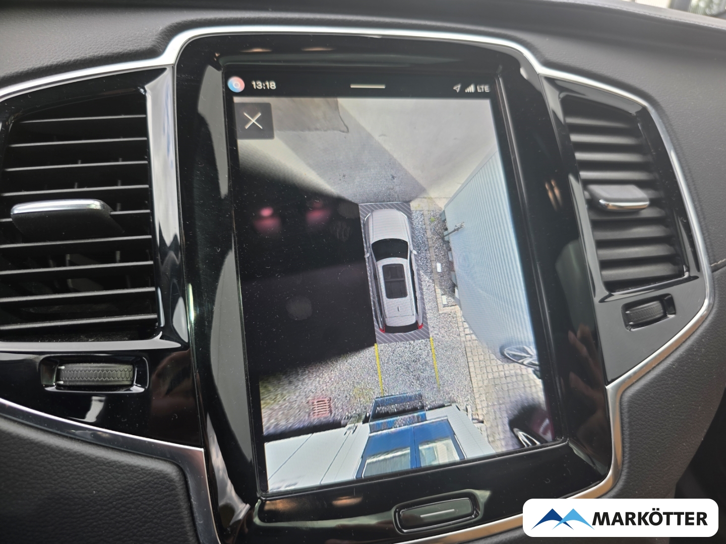 Fahrzeugabbildung Volvo XC90 T8 AWD Ultra Dark Recharge 7-Sitzer AD/B&W