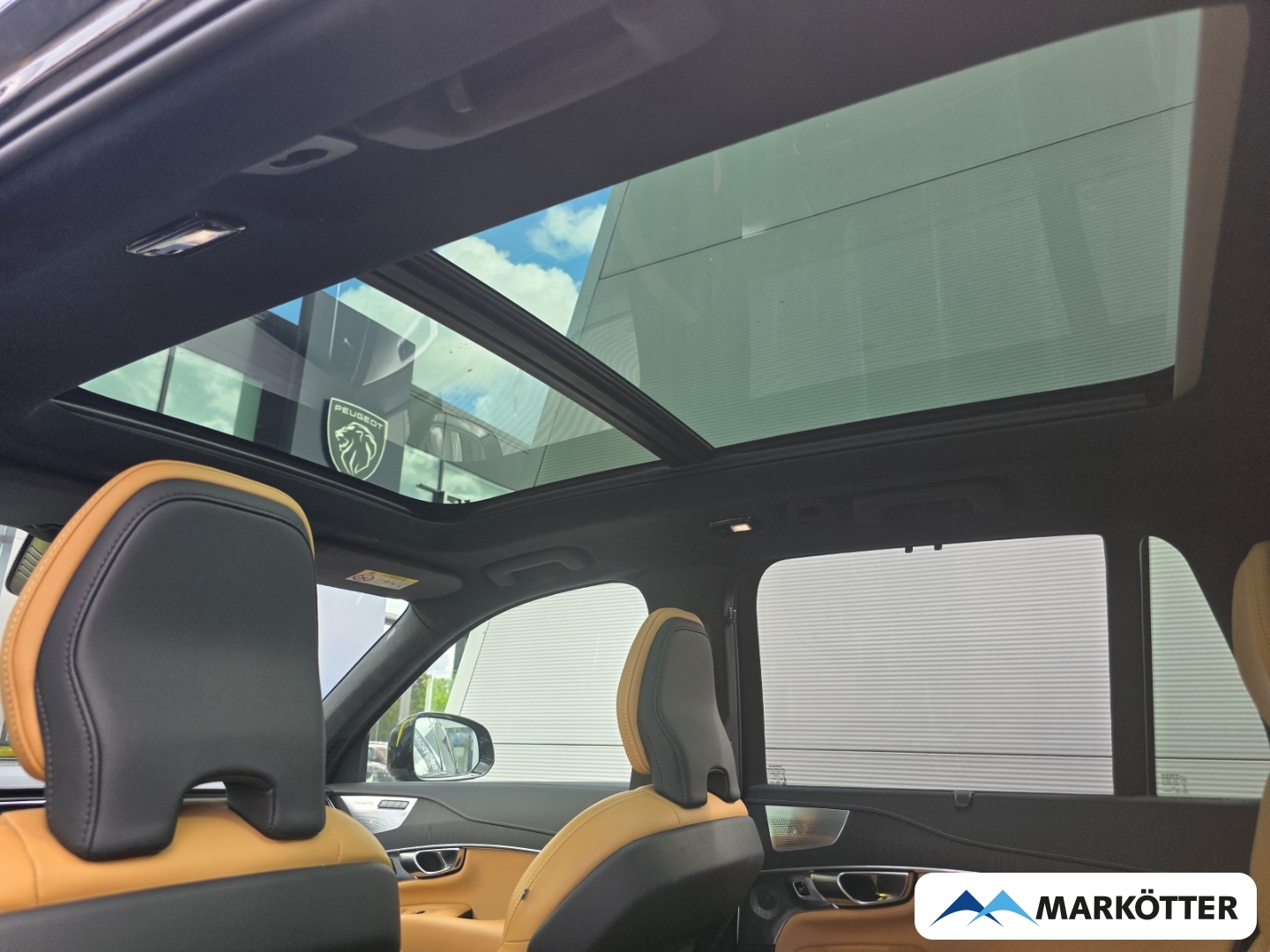 Fahrzeugabbildung Volvo XC90 T8 AWD Ultra Dark Recharge 7-Sitzer AD/B&W