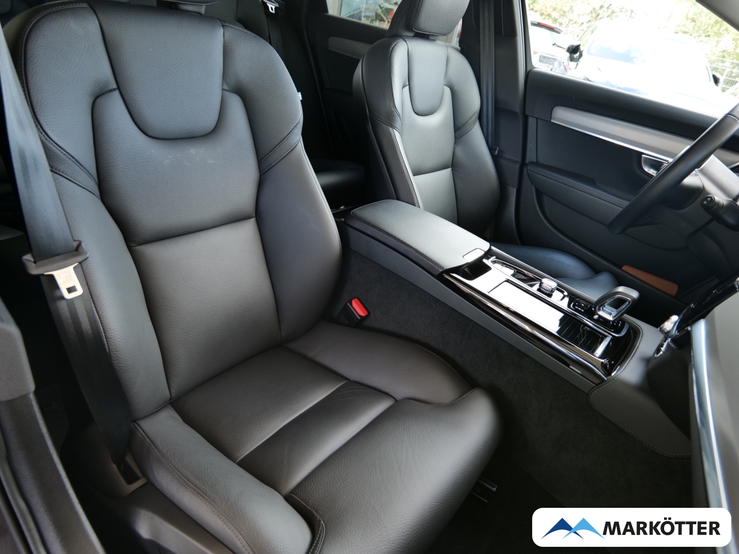 Fahrzeugabbildung Volvo V90 T6 AWD Plus Dark Recharge AHK/ACC/360°/H&K