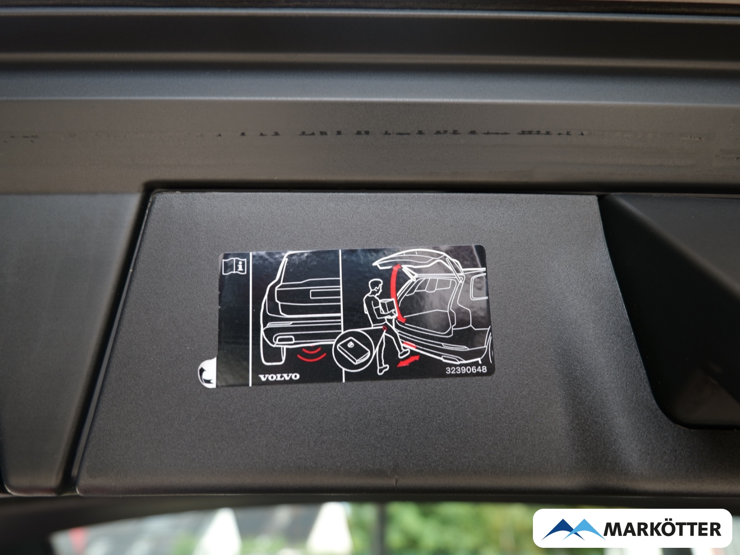 Fahrzeugabbildung Volvo V90 T6 AWD Plus Dark Recharge AHK/ACC/360°/H&K