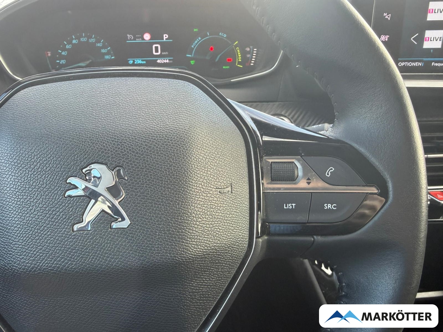 Fahrzeugabbildung Peugeot 2008 e- Active 360CAM/PDC/KLIMA/TEMP/CARPLY/LED/DAB