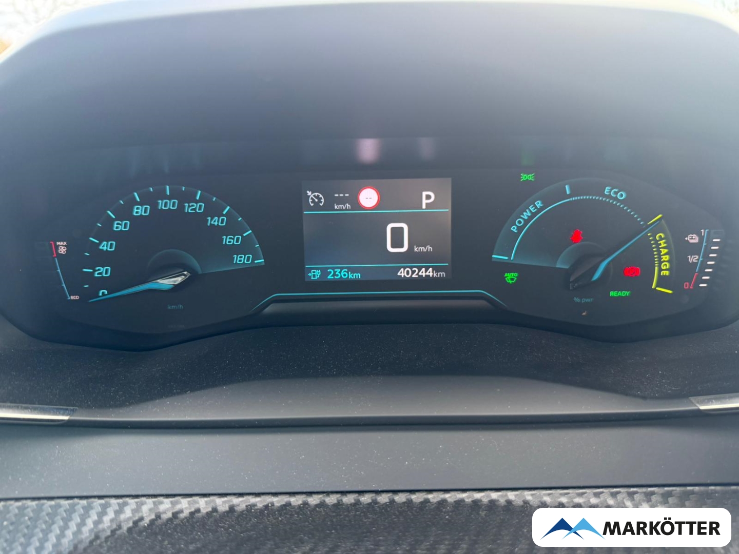 Fahrzeugabbildung Peugeot 2008 e- Active 360CAM/PDC/KLIMA/TEMP/CARPLY/LED/DAB